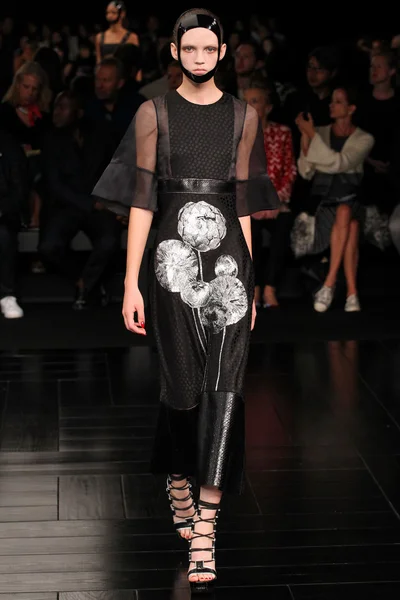Look 22